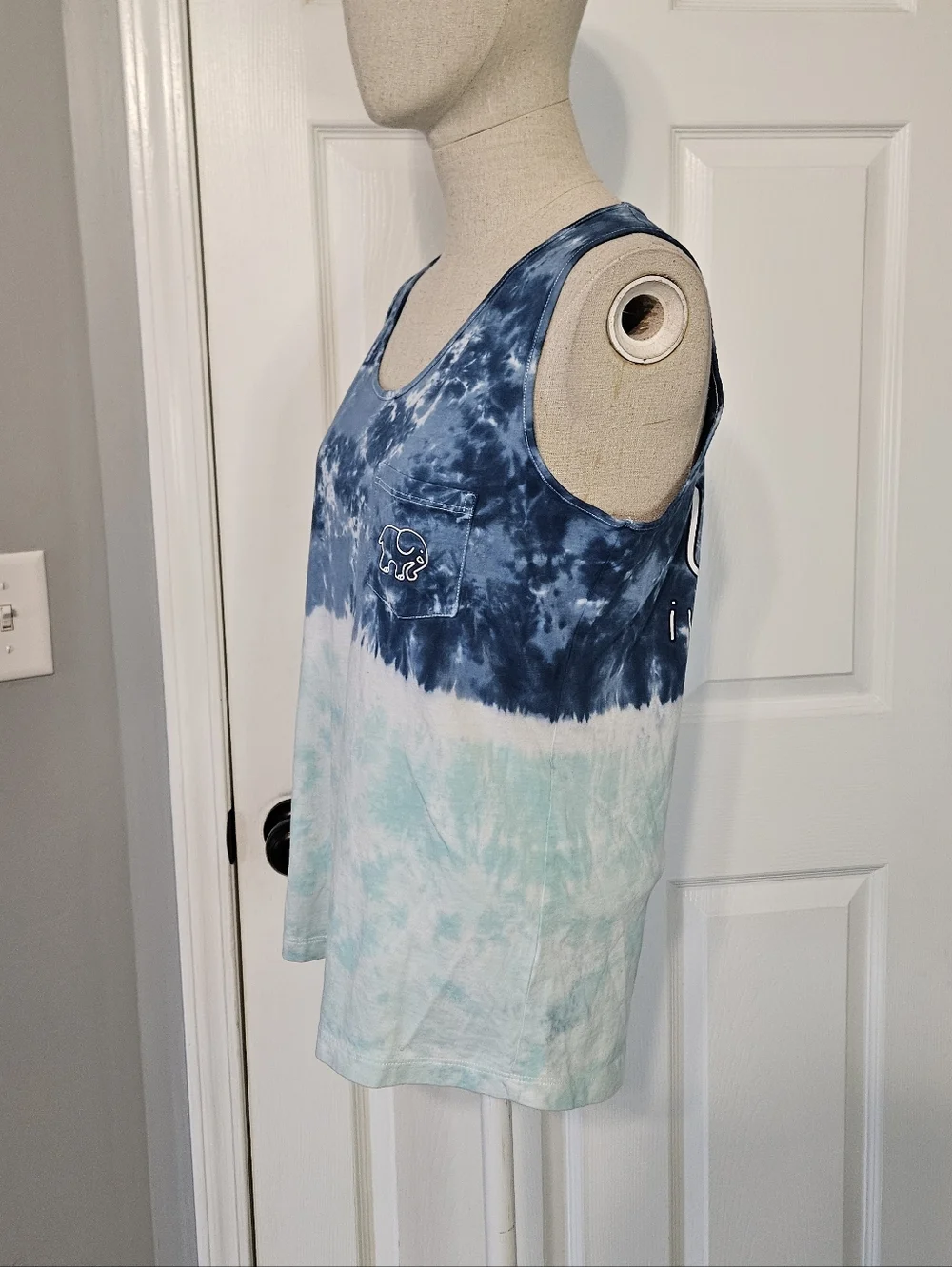 Ivory Ella Blue and Aqua Tie-Dye Pocket Tank - Picture 2 of 4
